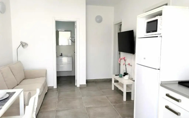 Apartamentos Anjomacar I