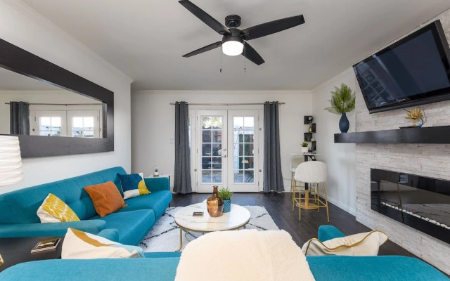 Villa Sunshine 2 Bedroom Condo by RedAwning