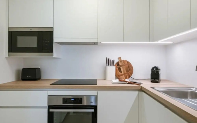 Charming Apartment Close to the Harbor