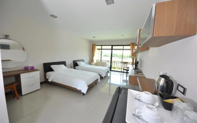 Maeklong Marina Resort