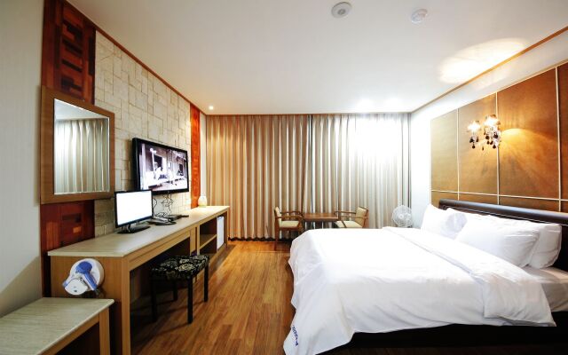 Venezia Tourist Hotel