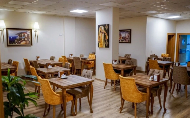 Agate Hotel