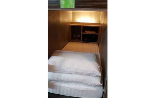 Walking Street Hostel by New Wave - Adults Only