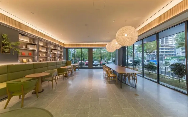 Ji Hotel (Wuhan Jinyin Lake)
