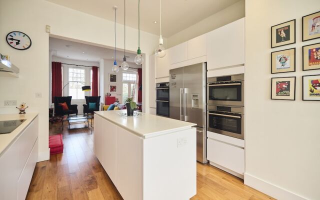 The Clapham Crib - Spacious 4bdr House With Patio