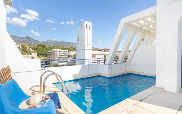 Marbella Pool House Ph24 on sea Shore