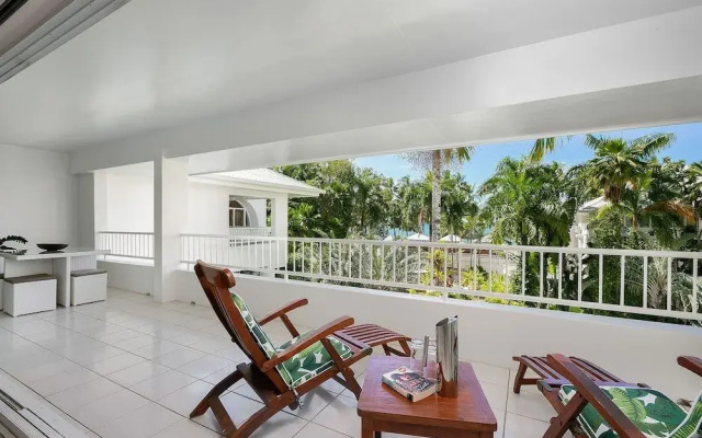 Belle Escapes - Oceanview Suite Alamanda Beachfront Resort "88"