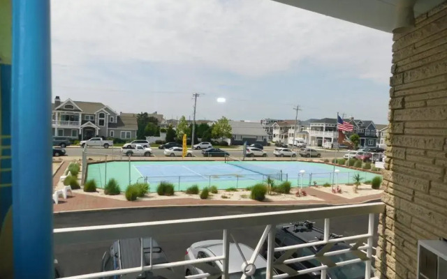 Jolly Roger Motel