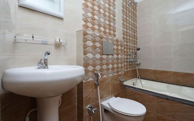OYO 19521 Hotel Noopur Premium