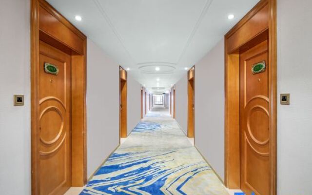 Vienna Hotel Kunming Yunda West Road Xiaodong Village Metro Station