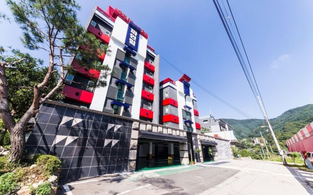 Yangju Pine Hill