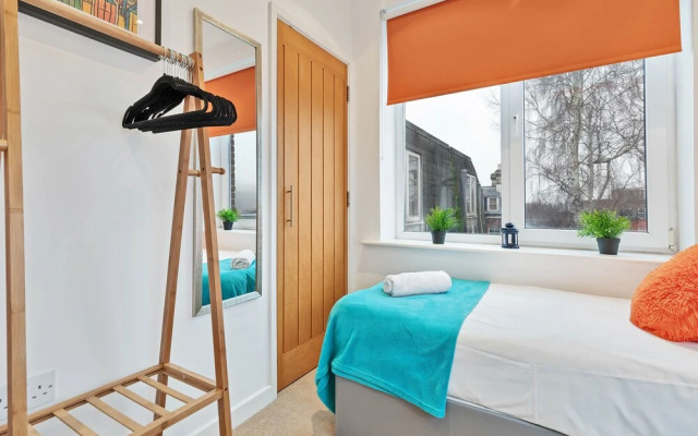 Chalk Cliff panoramic view apartment