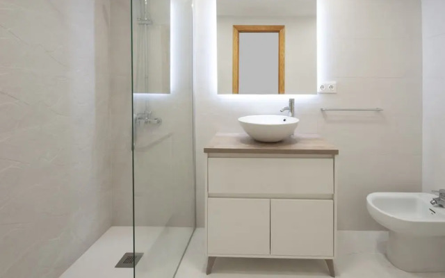 Begonia in Daim s With 2 Bedrooms and 1 Bathrooms