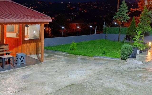 Sama House