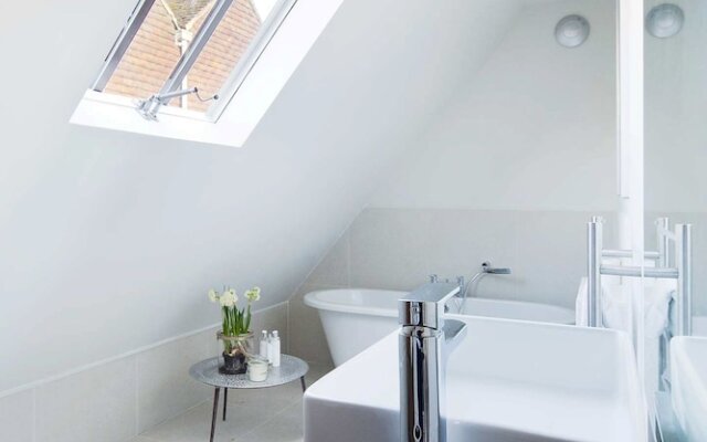 Stylish St John Conversion in the Centre of Rye