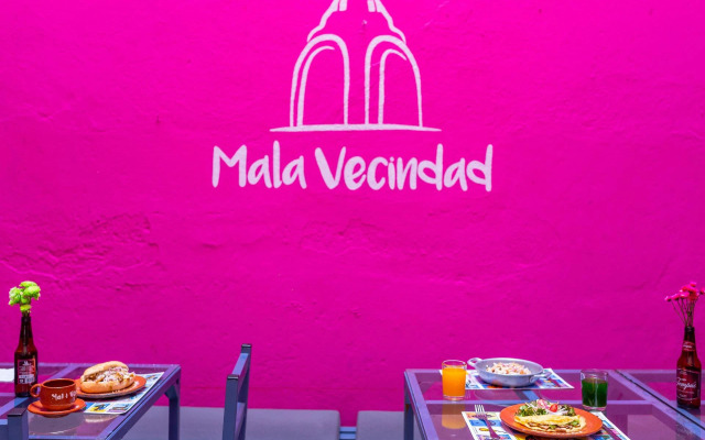 Mala Vecindad Beer Hotel