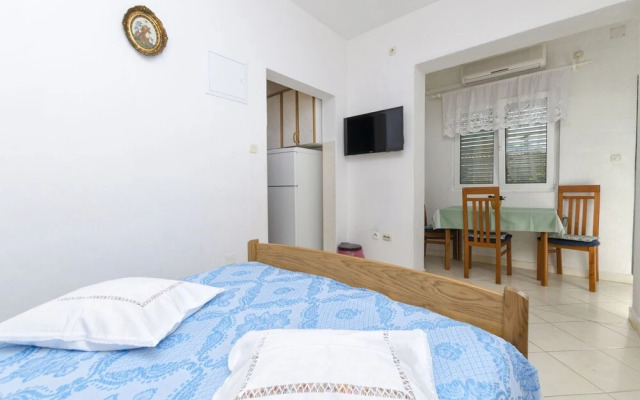 Apartments Mais Tisno