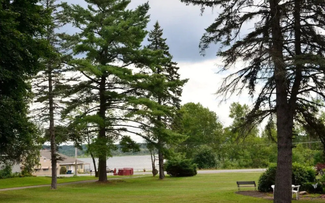 Chamber Lane Motel