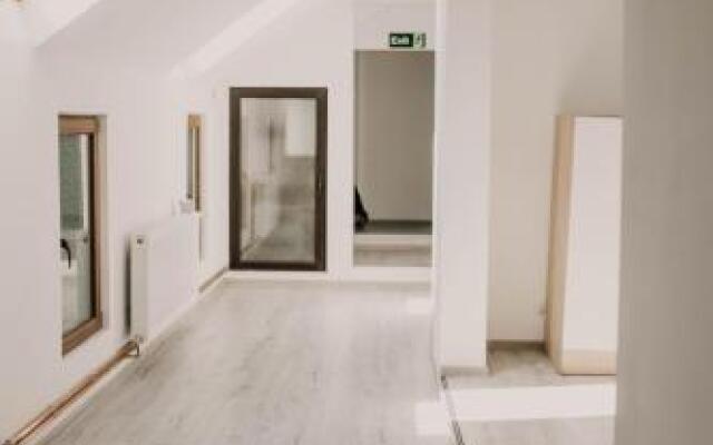 Paula Apartment & Rooms