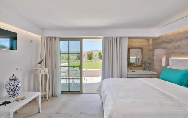 White Pearls Luxury Suites - Adults Only