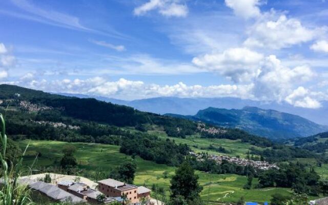 Yuanyang Yuanshe Mulaya Homestay (Terraced Field Scenic Area)