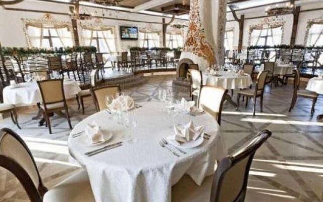 Kyivska Russ Hotel