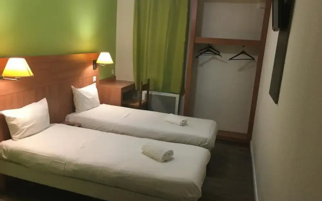 Glisy Hotel