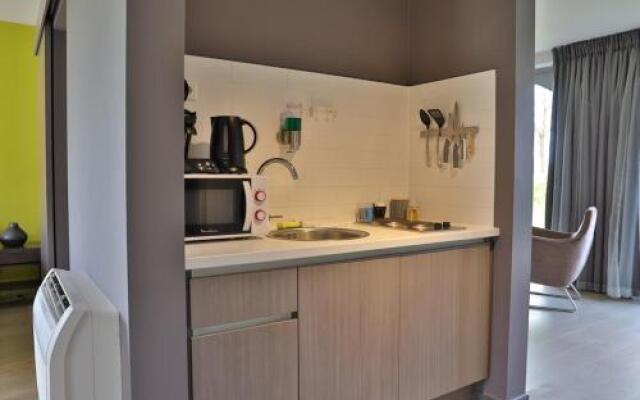 Woestyne Business & Leisure Apartments Cleythil