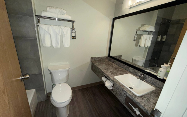 Super 8 by Wyndham Fort St. John BC