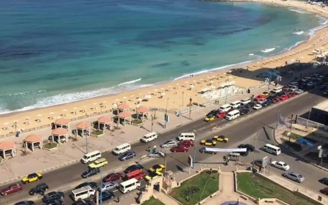 Sea view Sidi Beshr families only
