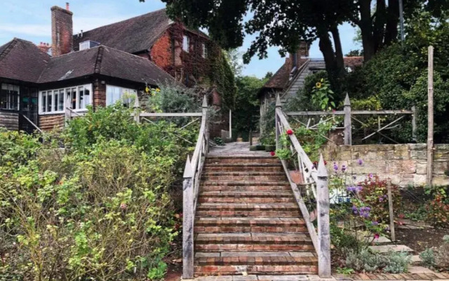 The Leicester Arms Hotel