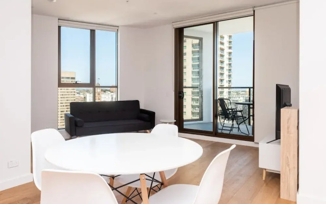 New 2 Bedroom Darling Harbor Apartment