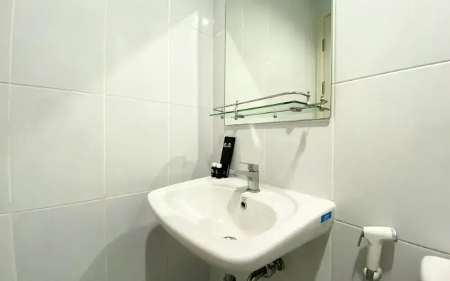 Luxury And Minimalist Studio At Patraland Urbano Apartment