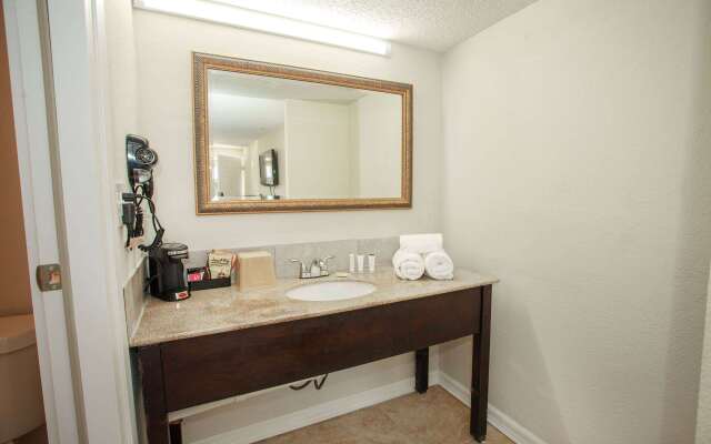 Travelodge by Wyndham Macon West