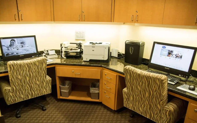 Hampton Inn And Suites Madera