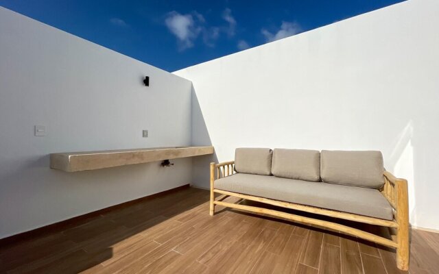 Exclusive Modern Penthouse w Exquisite Rooftop Terrace Yoga Deck Botanical Gardens