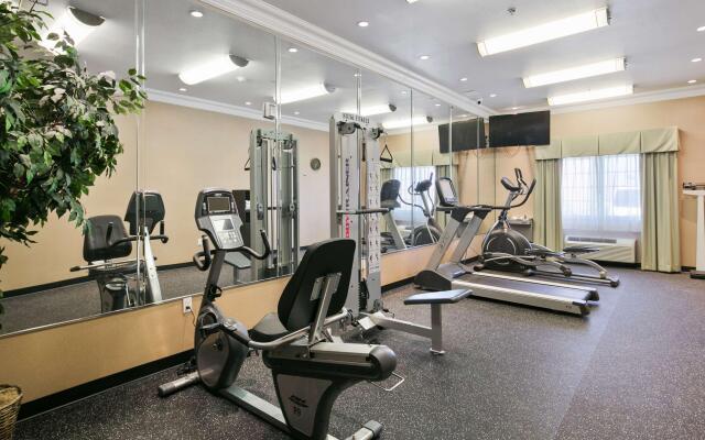 Best Western Plus Wasco Inn & Suites