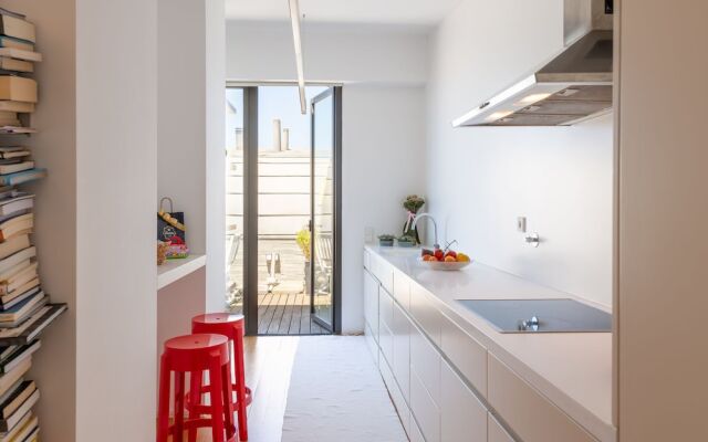 Lovely Apartment With Swimming Pool in Apúlia