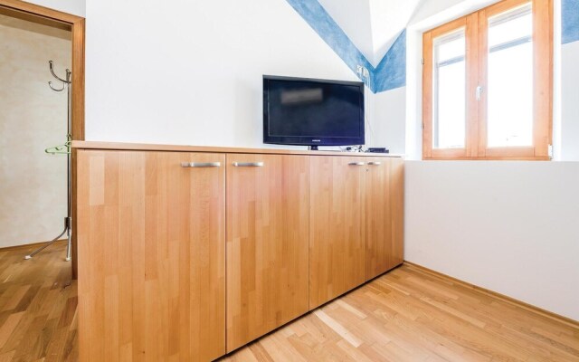 Nice Home in Vodice With Wifi and 4 Bedrooms