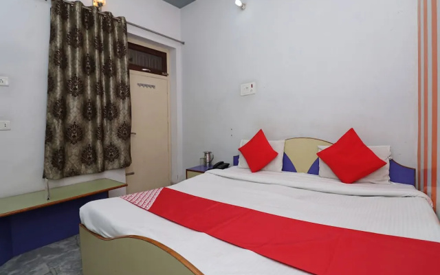 Hotel Taj Palace By OYO Rooms