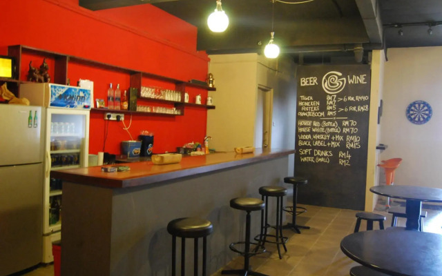 Borneo Seahare Guesthouse - Hostel