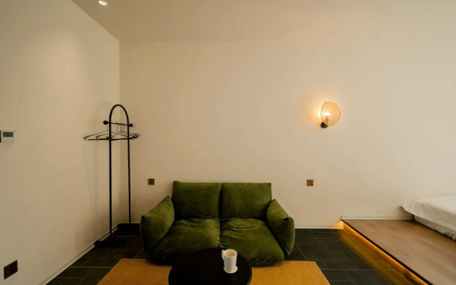 Cloud 9 Hotel