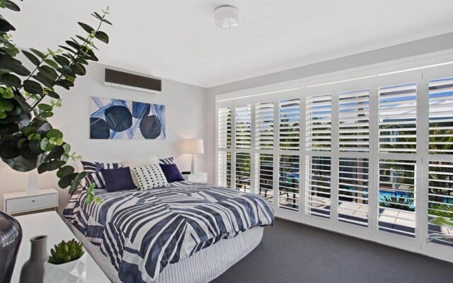 Pacific Blue Townhouse 351, 265 Sandy Point Road