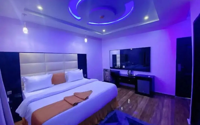 Royality Hill Apartment and Suites