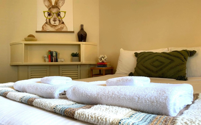 Cute Cottage On Byng - Walk To Town – Guest Rooms – Orange