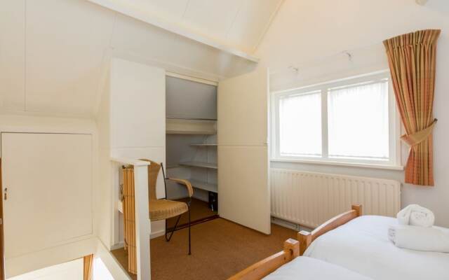 Quaint Holiday Home in Domburg with Terrace