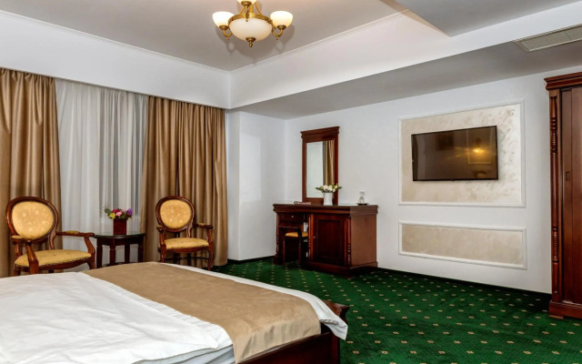 Victoria Hotel