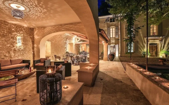 1784 Domaine de Lourmarin