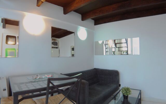 Estudio cercano a Plaza Castilla CBA8