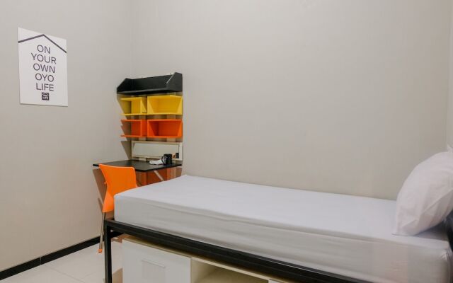 OYO Life 2399 Gerbera House - Kos Putri